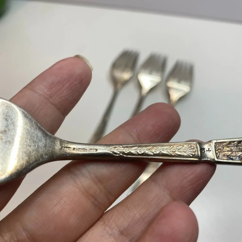 SET OF 4 ANTIQUE REED & BARTON 